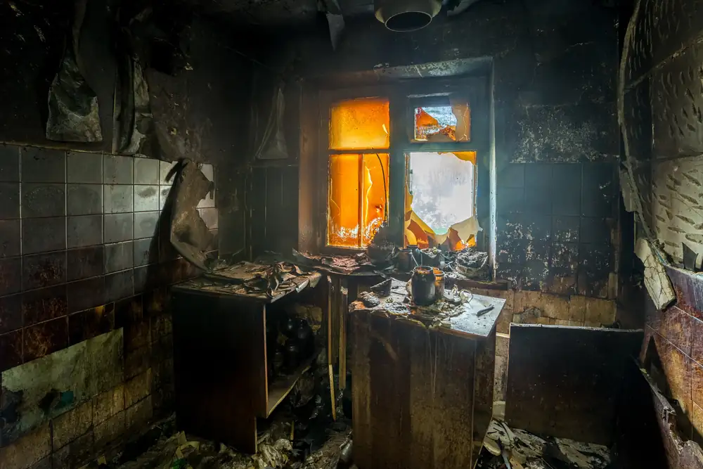 fire damage restoration professionals at work in Lake Forest